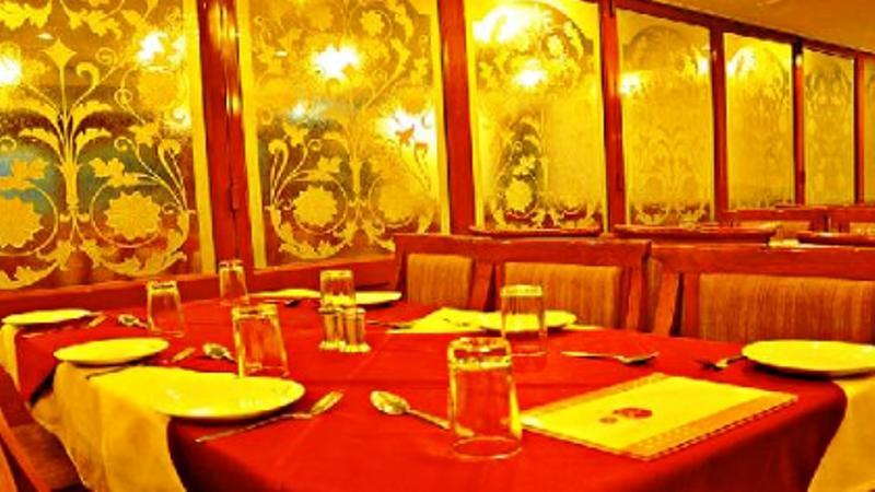 Golden Plaza Hotel Ahmadábád Kültér fotó